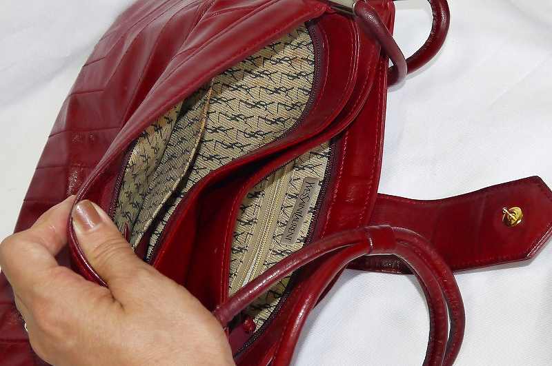 YVES SAINT LAURENT 赤ワンショルダー