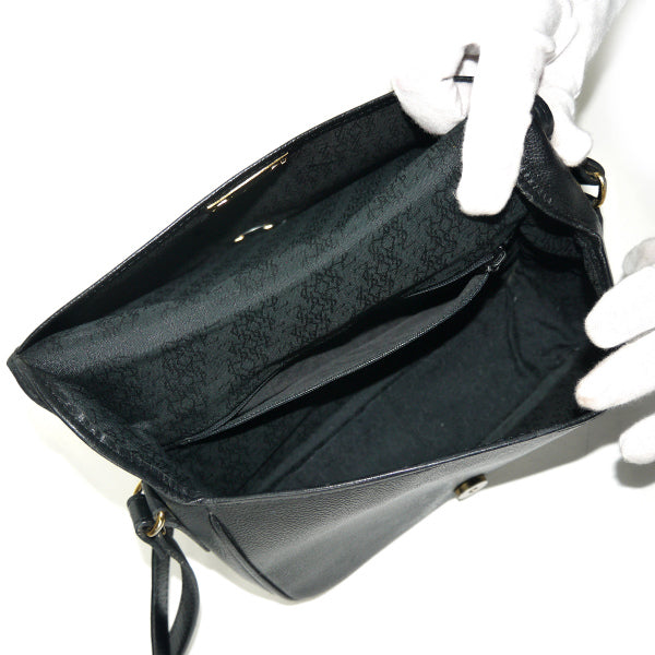 YVES SAINT LAURENT 総革ロゴステッチ スクエアショルダー（黒）