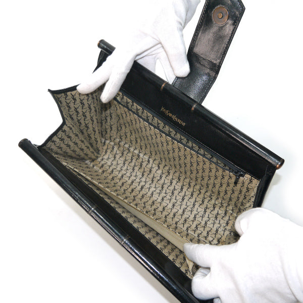 YVES SAINT LAURENT 総革Vステッチロゴクラッチバッグ（黒）