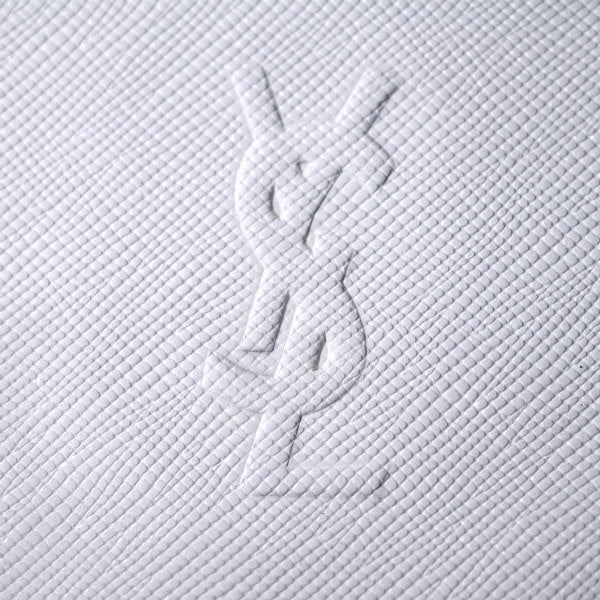 YVES SAINT LAURENT ロゴエンボス デザインフラップショルダー（白）