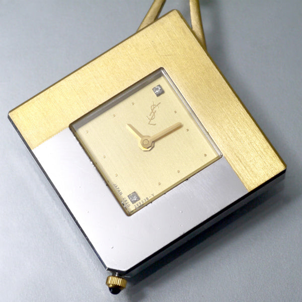 YVES SAINT LAURENT スクエアペンダントウォッチ（ゴールド）