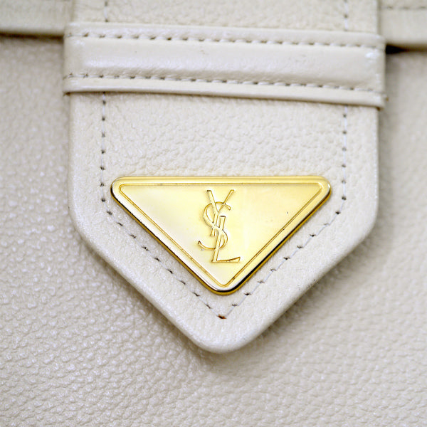 YVES SAINT LAURENT ロゴプレート ラウンドレザーショルダー（クリーム）