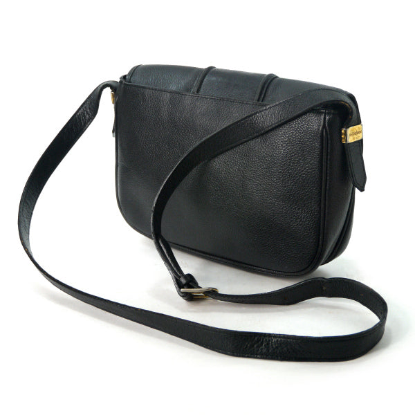 YVES SAINT LAURENT 総革カサンドラ ロゴ刻印ショルダー（黒）