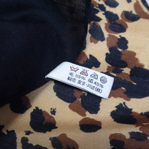 YVES SAINT LAURENT ヒョウ柄大判ショール（黒系）