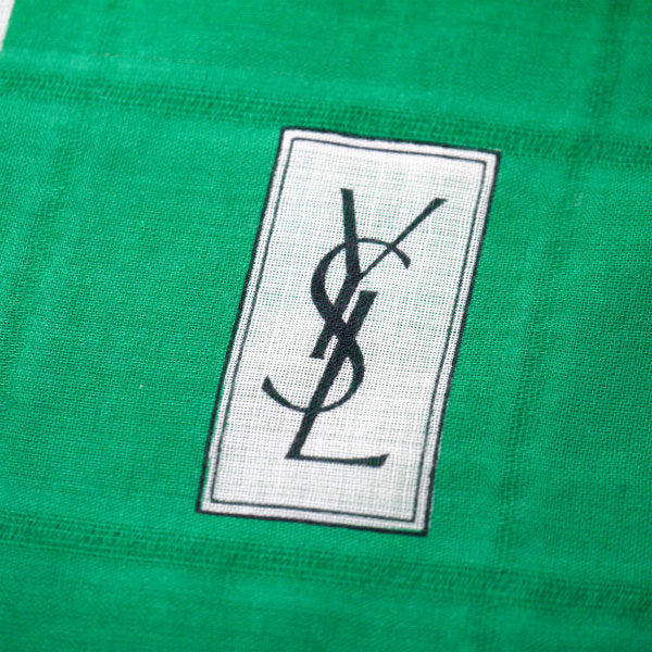 YVES SAINT LAURENT ロゴ入りシルク大判フリンジショール（緑系）