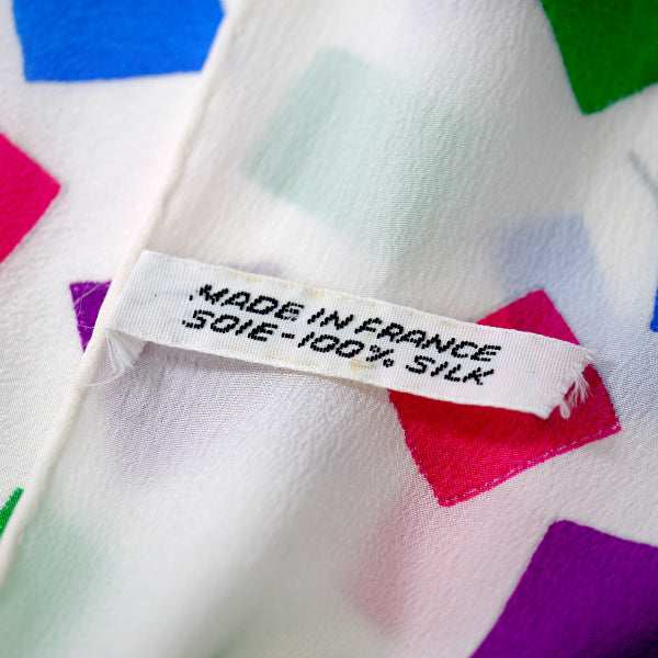 YVES SAINT LAURENT ロゴ入りシルク大判スカーフ（白系）