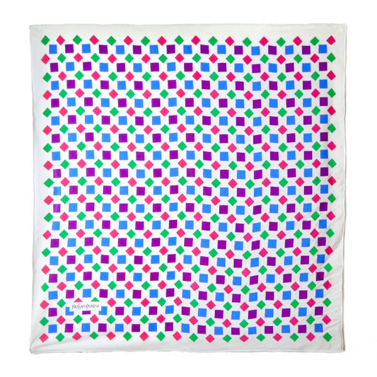 YVES SAINT LAURENT ロゴ入りシルク大判スカーフ（白系）