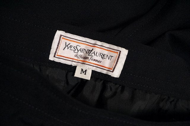 YVES SAINT LAURENT 黒スリットスカート