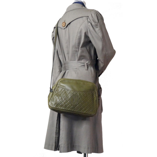 YVES SAINT LAURENT エンボスロゴ総革キルティングショルダー（カーキ）