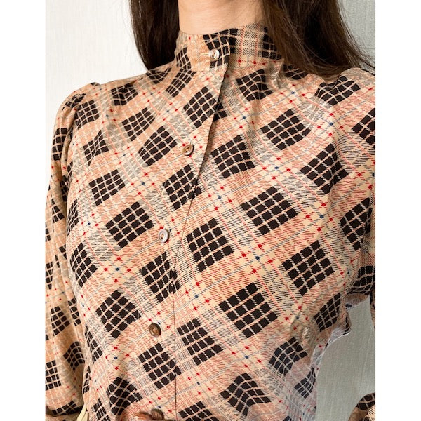 YSL　チェック柄シルクブラウス（ベージュ系）