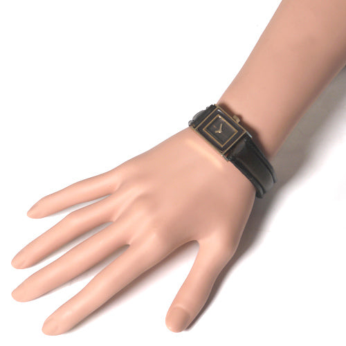 YVES SAINT LAURENT　手巻きウオッチ