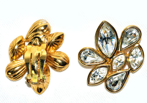 YVES SAINT LAURENTゴールドビジューイヤリング