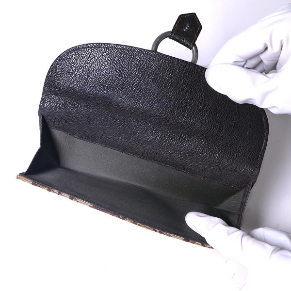 C. Dior　トロッター柄長財布（茶）