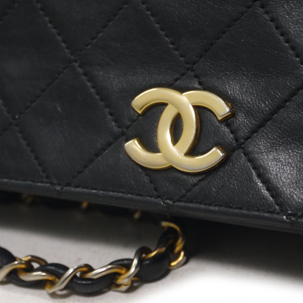 CHANEL 80s!逆ココ!マトラッセチェーンポシェット（黒）