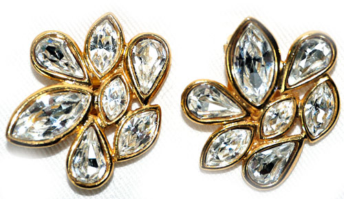 YVES SAINT LAURENTゴールドビジューイヤリング