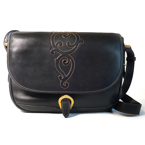 OLD Gucci 斜めがけ（総皮・ステッチ柄・黒）