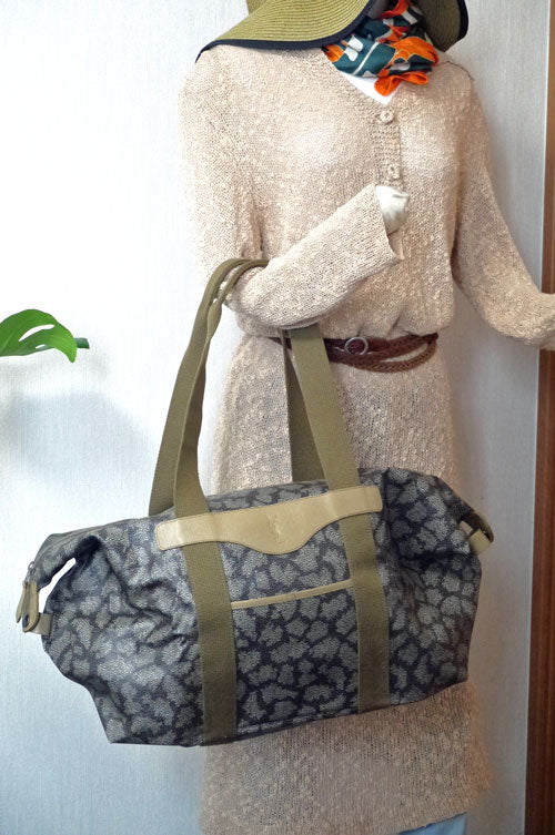 YVES SAINT LAURENT ポーチ付きボストン