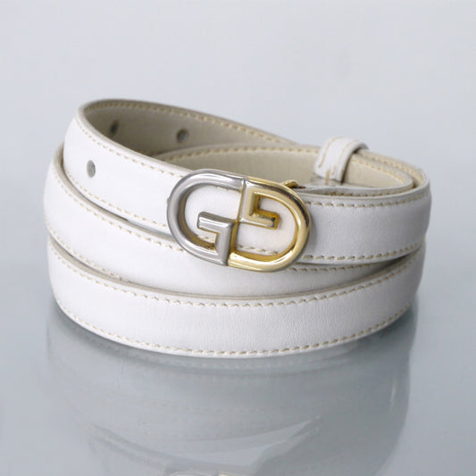 OLD Gucci　GGバックル レザー細ベルト（白）