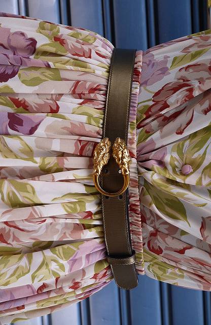 Gucci タイガーバックルゴールドベルト