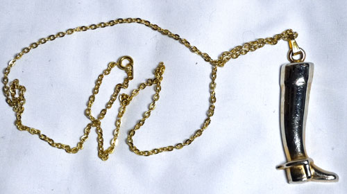 OLD Gucci  ブーツネックレス