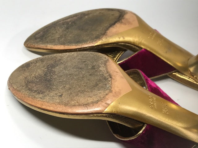 Gucci　ゴールド×赤　ベロアミュール