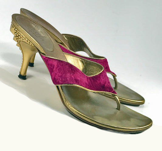 Gucci　ゴールド×赤　ベロアミュール