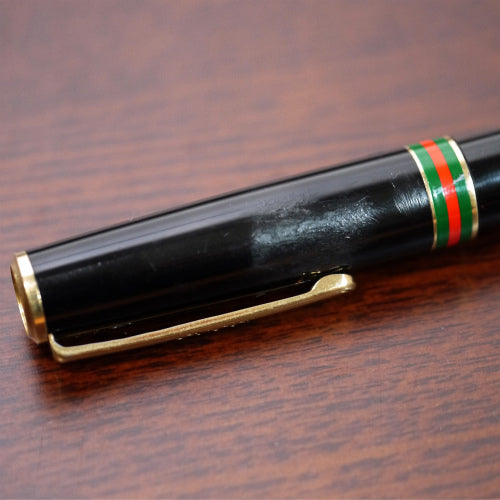 OLD Gucci 万年筆(黒/シェリーライン)