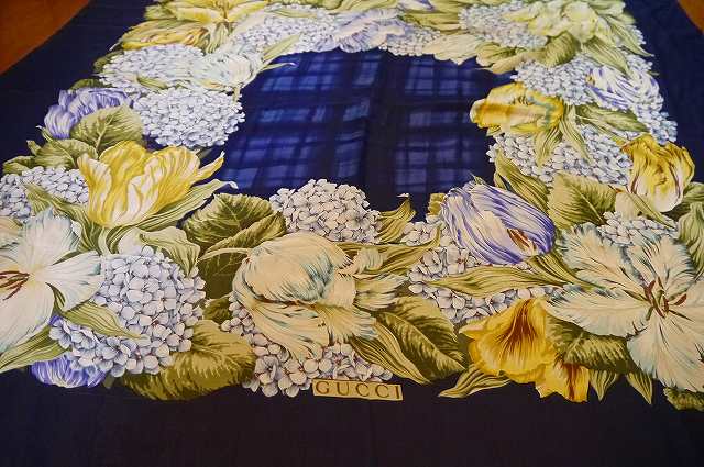 OLD Gucci 紺スカーフ