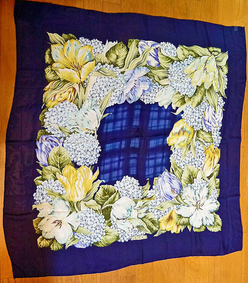 OLD Gucci 紺スカーフ