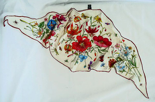 OLD Gucci シルクNewスカーフ（菱形）