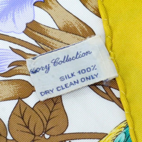 OLD Gucci　ボタニカル柄シルクスカーフ(黄色)