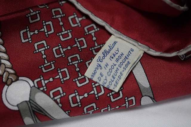 OLD Gucci シルクスカーフ（赤）