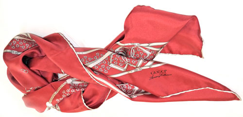 OLD Gucci シルクスカーフ（赤）