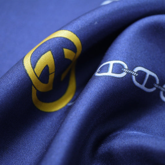 OLD Gucci  80sシルクスカーフ（青/マリン柄）