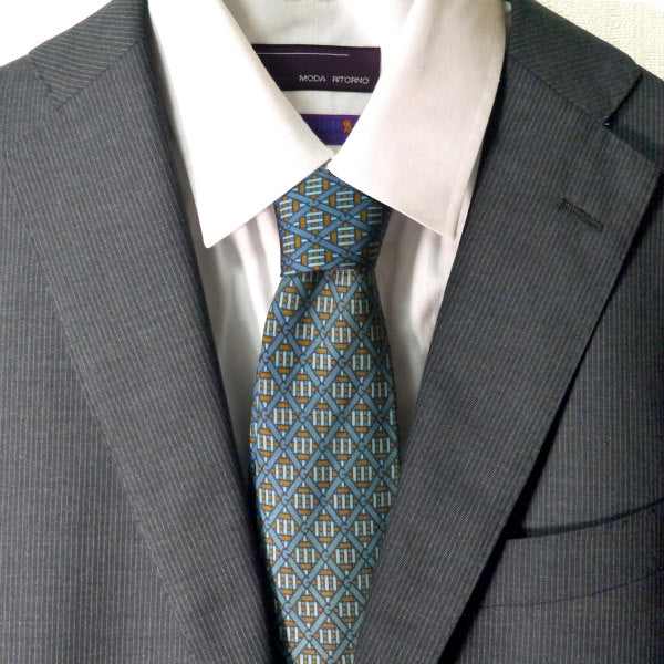 OLD Gucci シルクネクタイ 幾何学模様G（ブルー系）