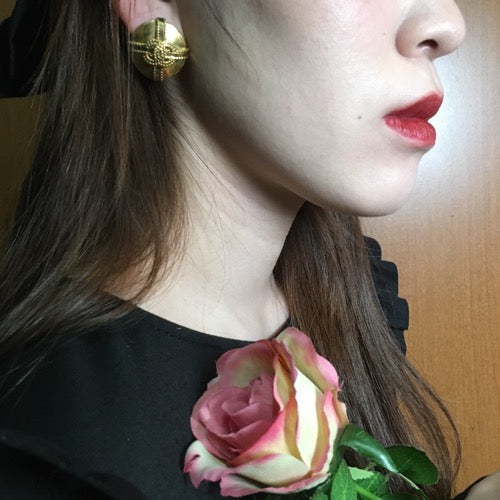 OLD CHANEL ゴールドリボン イヤリング