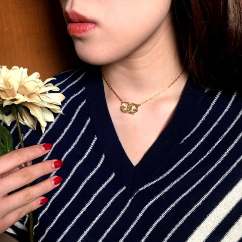 GIVENCHY 　ゴールドネックレス