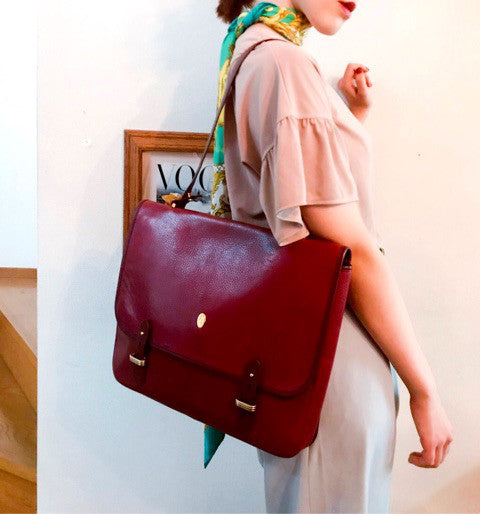 Cartier＜訳あり＞ボルドー大ブリーフショルダー