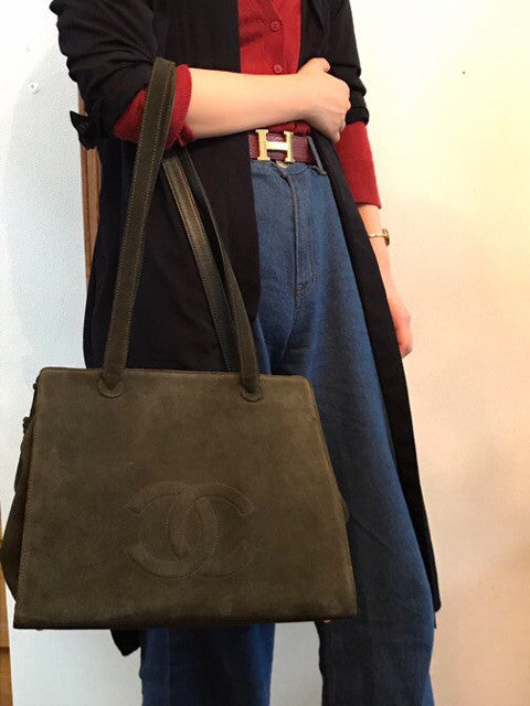 OLD CHANEL ココマーク スエード大型ショルダー(ダークカーキ)
