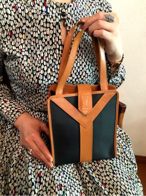 YVES SAINT LAURENT ハンドバック(黒)