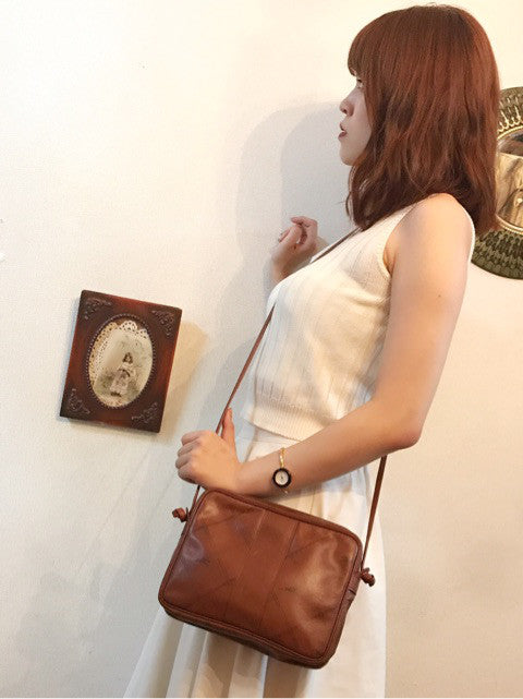 Longchamp　総革斜め掛けショルダー(茶)