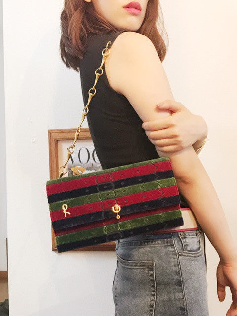 Roberta　ヴィンテージモケットチェーンショルダー