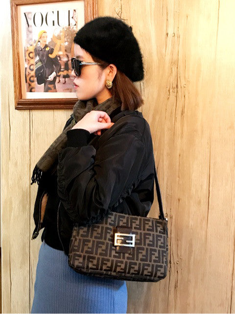 Fendi　ズッカ柄バケットバッグ（茶）