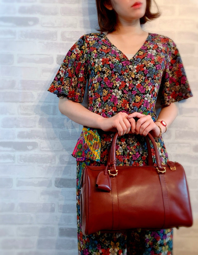 Cartier 鍵付きレザー中型ボストン（ボルドー）