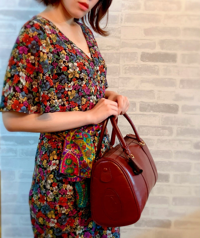 Cartier 鍵付きレザー中型ボストン（ボルドー）