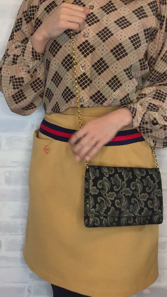 Salvatore Ferragam　チェーンショルダー（黒）