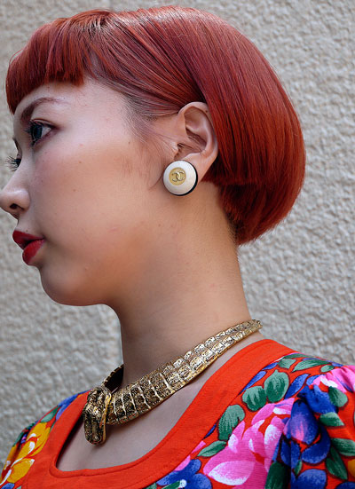 OLD CHANEL　イヤリング　片方（白黒　ココ）