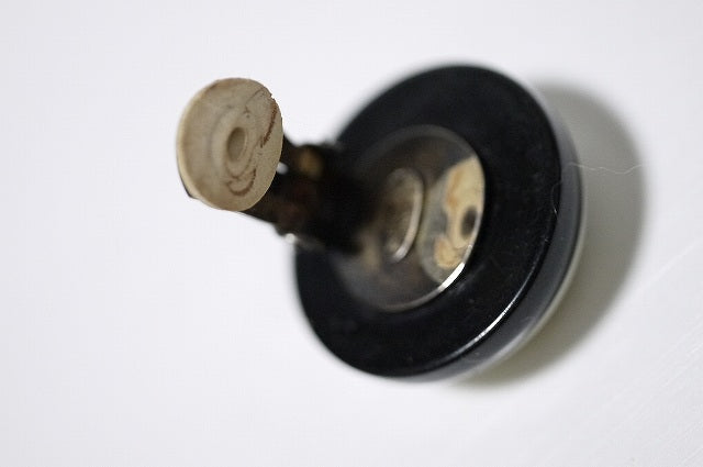 OLD CHANEL　イヤリング　片方（白黒　ココ）