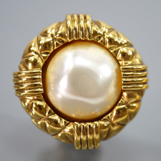 OLD CHANEL パール×マトラッセ イヤリング（ゴールド）