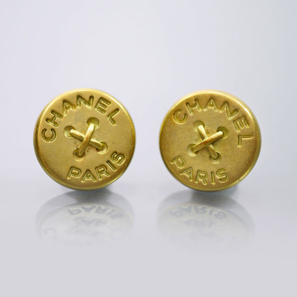 OLD CHANEL ボタンデザイン ゴールドイヤリング(箱付き)